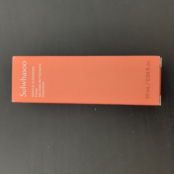 Sulwhasoo mini cleanser - Picture 2 of 2